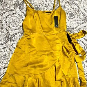 Lulus yellow tie waist cocktail dress
